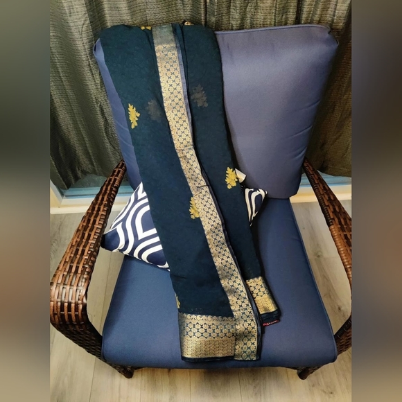 Pavani Blue & Gold Saree / Sari - Indian Wear, South Asian - Picture 3 of 3